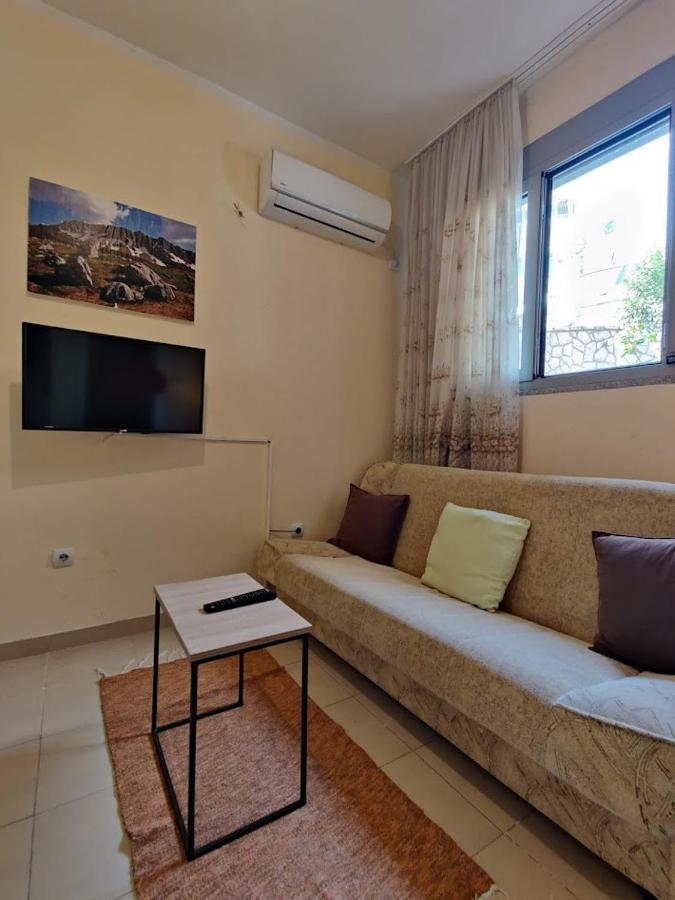 Apartman Miki Bar